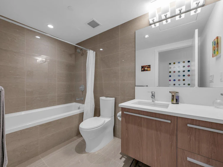 302-2707 Library Lane, North Vancouver, BC, V7J 0C6 - 22