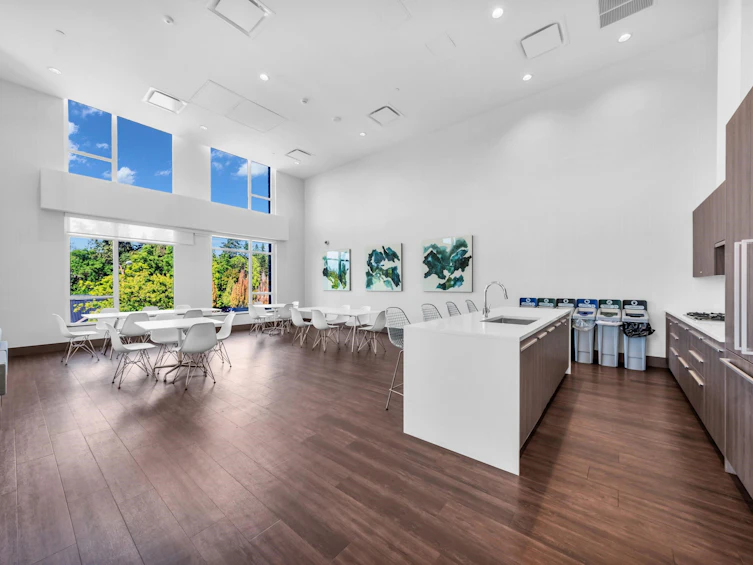 302-2707 Library Lane, North Vancouver, BC, V7J 0C6 - 34