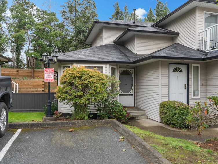 8-34332 Maclure, Abbotsford, BC, V2S 7S8 - 2