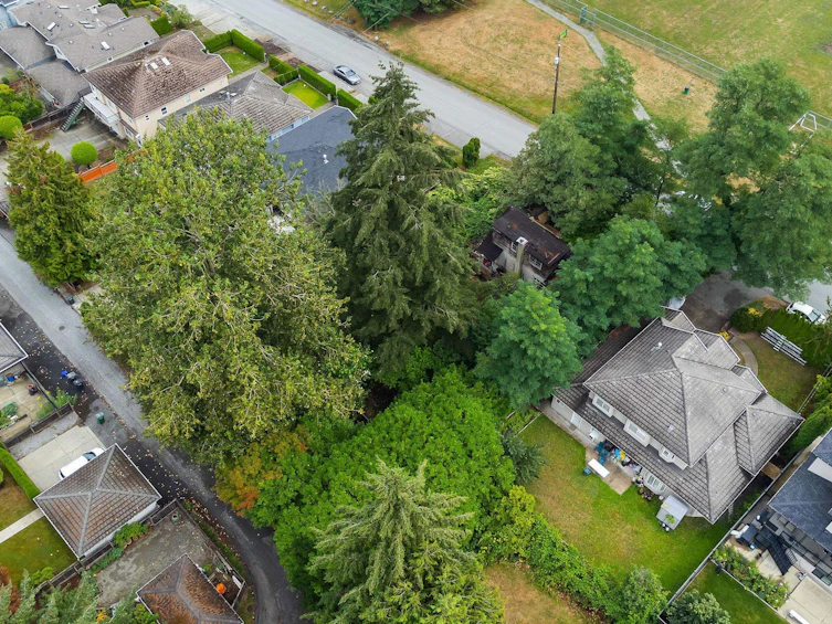 6339 Dufferin Avenue, Burnaby, BC, V5H 3S9 - 5