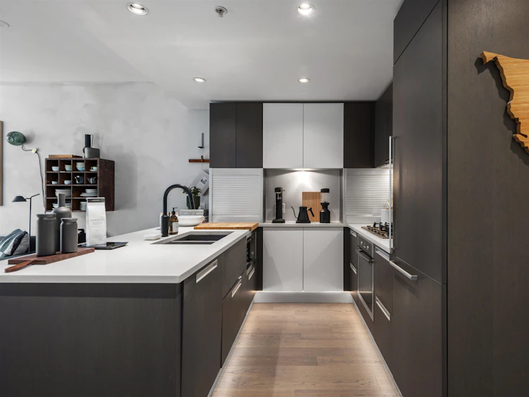 208-288 West 1st Avenue, Vancouver, BC, V5Y 0E9 - 7