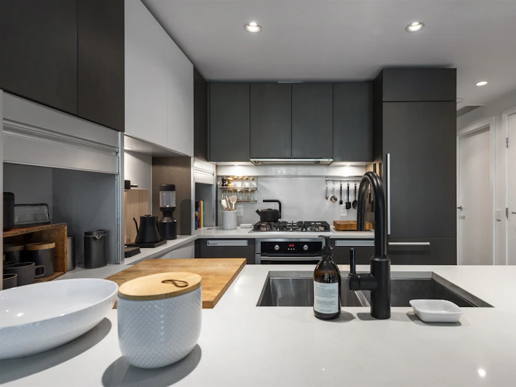 208-288 West 1st Avenue, Vancouver, BC, V5Y 0E9 - 9