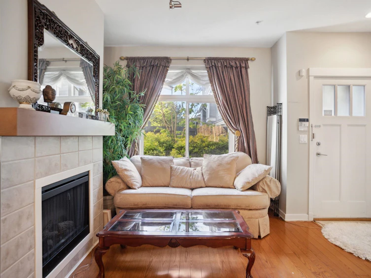 7411 Columbia Street, Vancouver, BC, V5X 4X4 - 6
