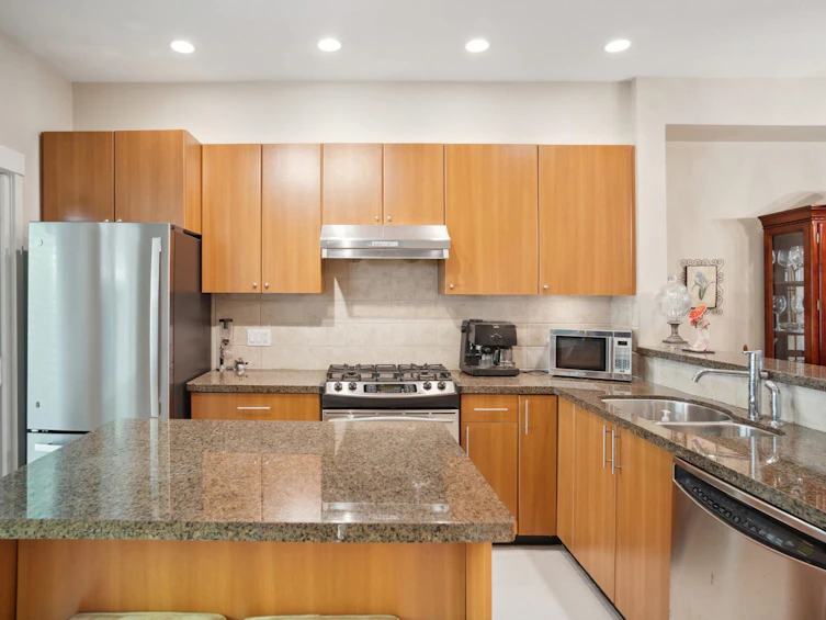 7411 Columbia Street, Vancouver, BC, V5X 4X4 - 15