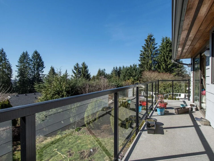2035 Hill Drive, North Vancouver, BC, V7H 2N1 - 13