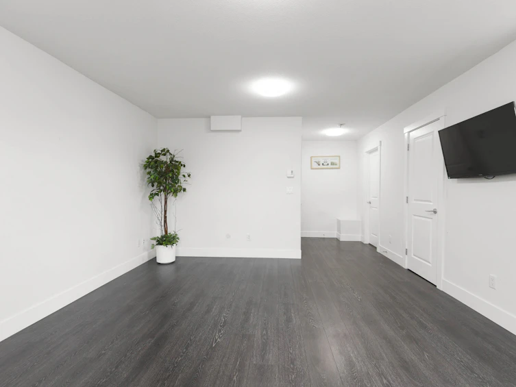 211-9987 East Barnston, Surrey, BC, V4N 6N3 - 8