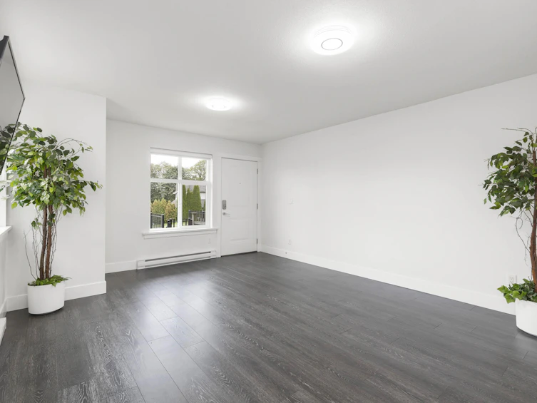 211-9987 East Barnston, Surrey, BC, V4N 6N3 - 10