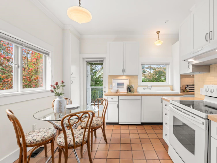 835 East 31st Avenue, Vancouver, BC, V5V 2X2 - 12