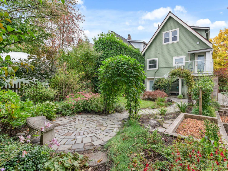 835 East 31st Avenue, Vancouver, BC, V5V 2X2 - 29