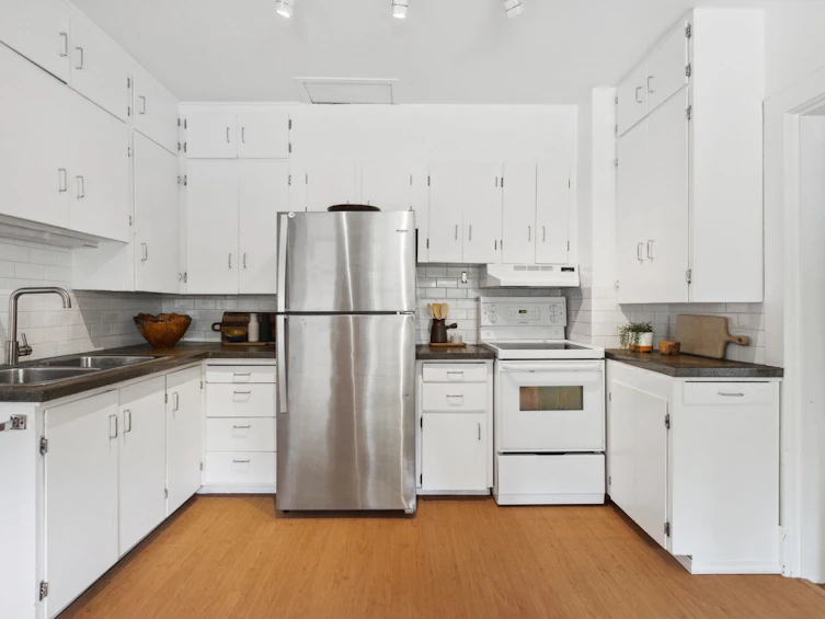 4652 Strathcona Road, North Vancouver, BC, V7G 1G3 - 8