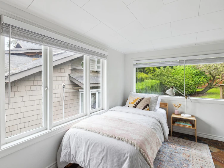 4652 Strathcona Road, North Vancouver, BC, V7G 1G3 - 12
