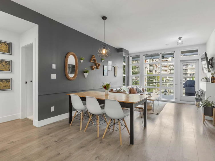 105-3602 Aldercrest Road, North Vancouver, BC, V7G 0A2 - 2