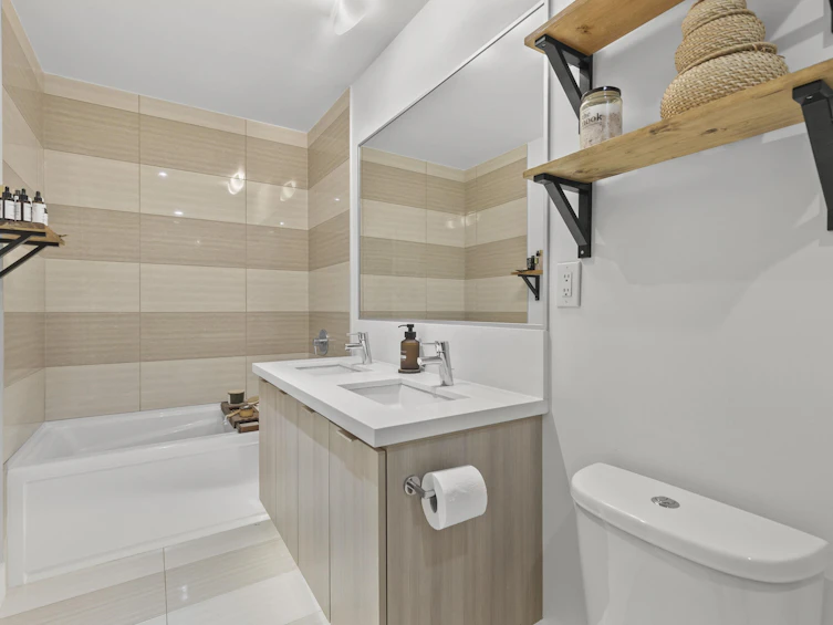 105-3602 Aldercrest Road, North Vancouver, BC, V7G 0A2 - 17