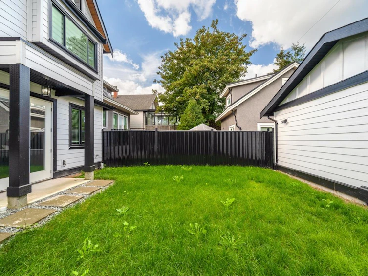 2831 Mcgill Street, Vancouver, BC, V5K 1H7 - 32