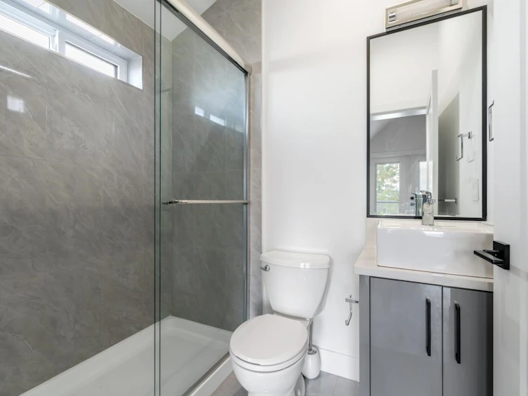 2831 Mcgill Street, Vancouver, BC, V5K 1H7 - 12