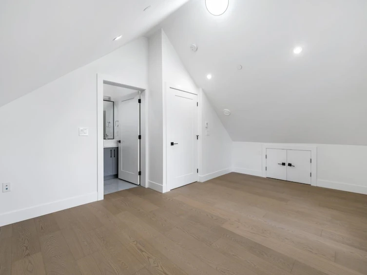 2831 Mcgill Street, Vancouver, BC, V5K 1H7 - 14