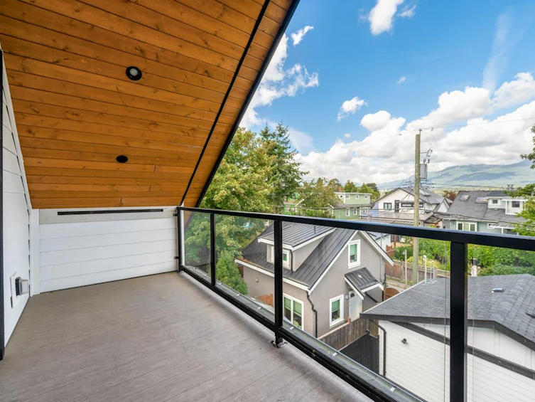 2831 Mcgill Street, Vancouver, BC, V5K 1H7 - 18