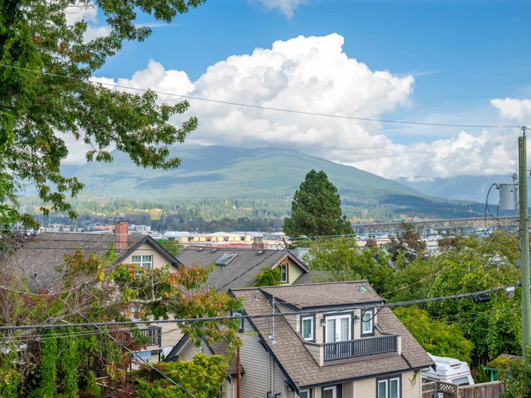 2831 Mcgill Street, Vancouver, BC, V5K 1H7 - 27