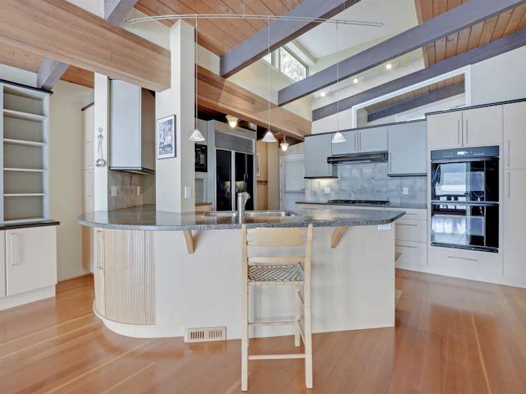 4675 Strathcona Road, North Vancouver, BC, V7G 1G7 - 7