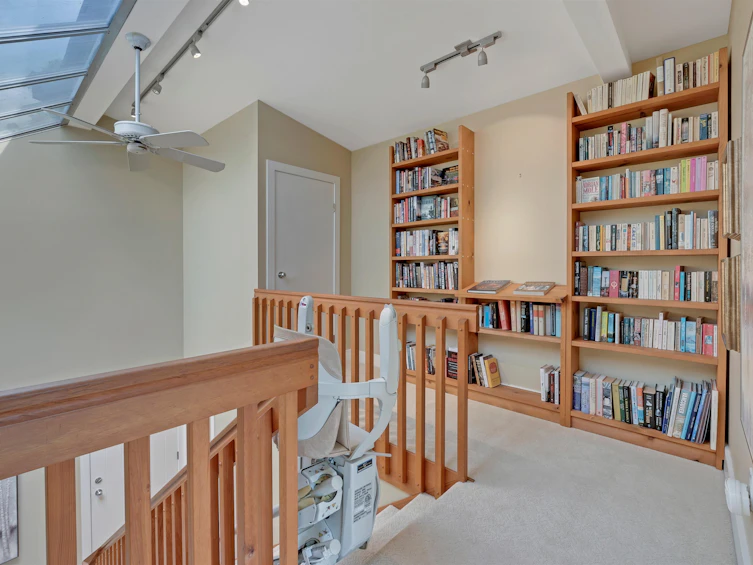 4675 Strathcona Road, North Vancouver, BC, V7G 1G7 - 20