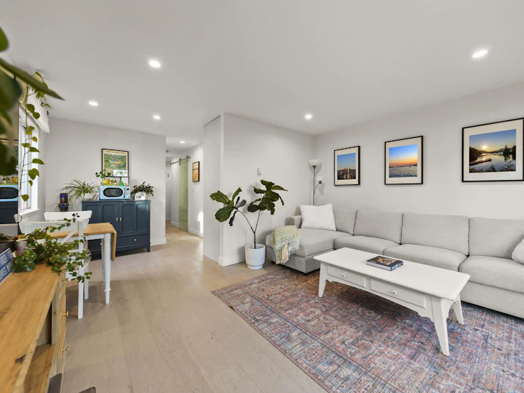 201-2458 York Avenue, Vancouver, BC, V6K 1E1 - 12