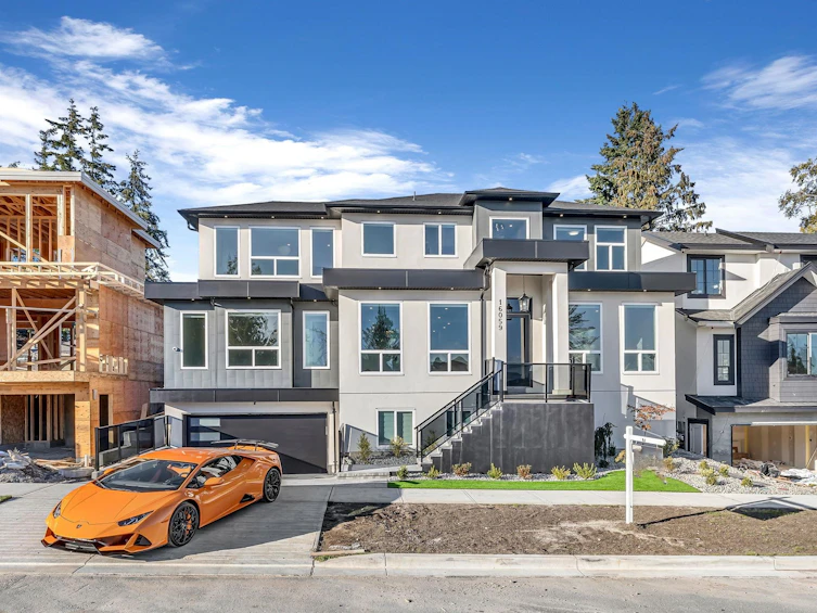 16059 9a Avenue, Surrey, BC, V4A 4W5