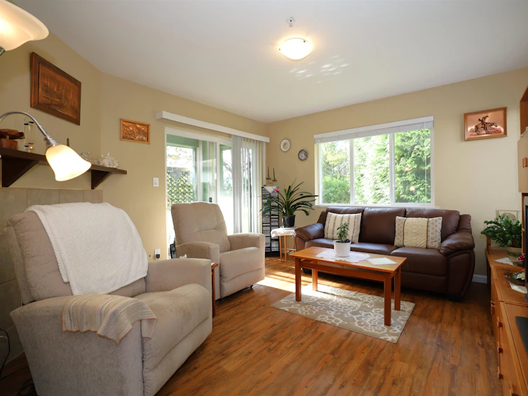 28-735 Park Road, Gibsons, BC, V0N 1V7 - 5