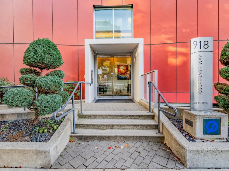 607-918 Cooperage Way, Vancouver, BC, V6B 0A7 - 2