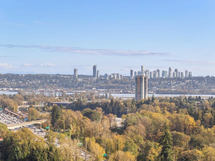 2207-3980 Carrigan Court, Burnaby, BC, V3N 4S6 - 5