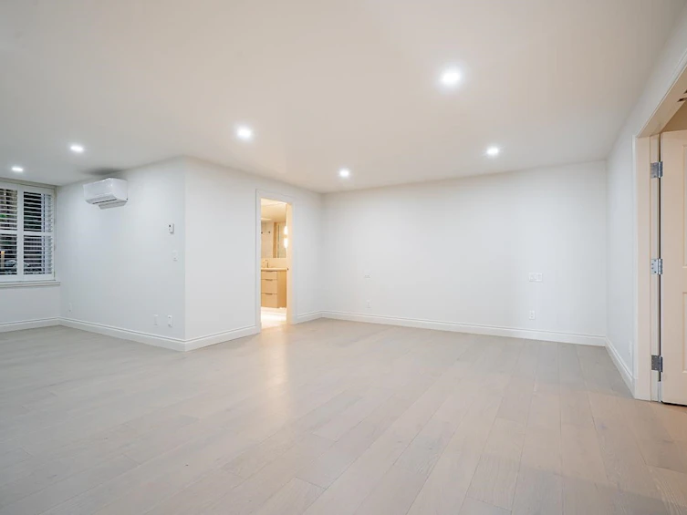 101-15050 Prospect Avenue, Surrey, BC, V4B 2B4 - 24