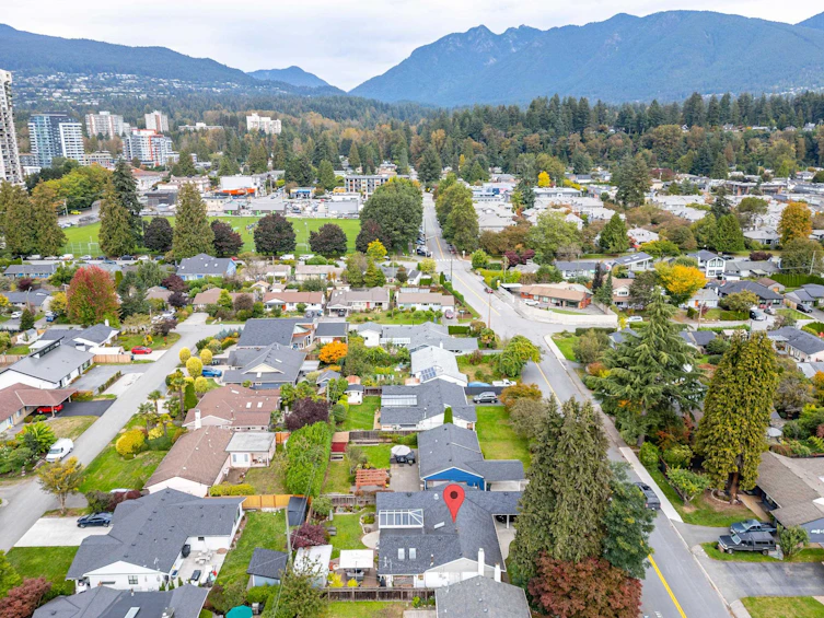 1355 Tatlow Avenue, North Vancouver, BC, V7P 2Z5 - 31