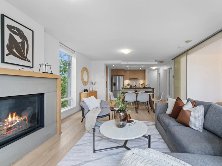 303-1530 West 8th Avenue, Vancouver, BC, V6J 5M6 - 2