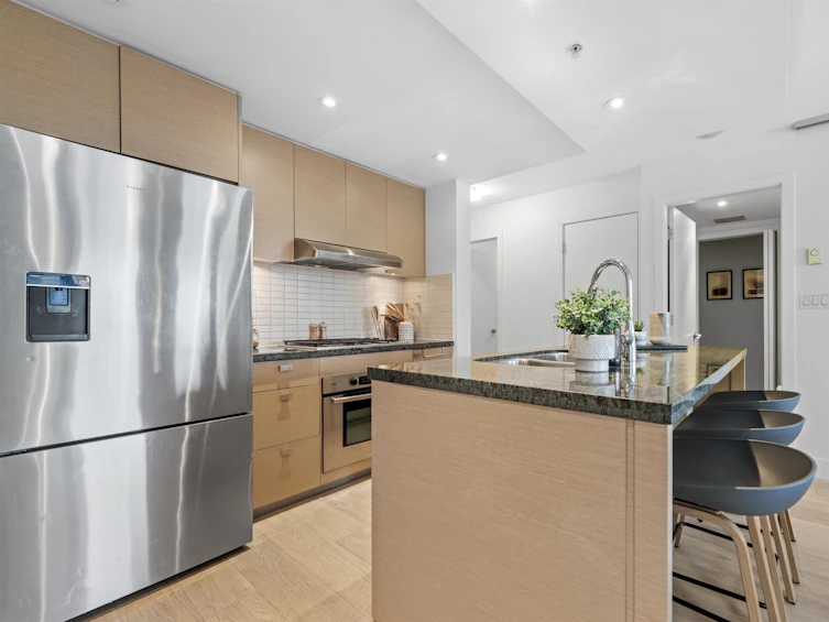 303-1530 West 8th Avenue, Vancouver, BC, V6J 5M6 - 9