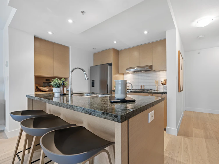 303-1530 West 8th Avenue, Vancouver, BC, V6J 5M6 - 10