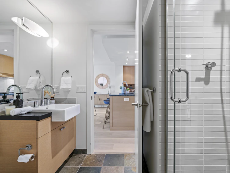303-1530 West 8th Avenue, Vancouver, BC, V6J 5M6 - 28