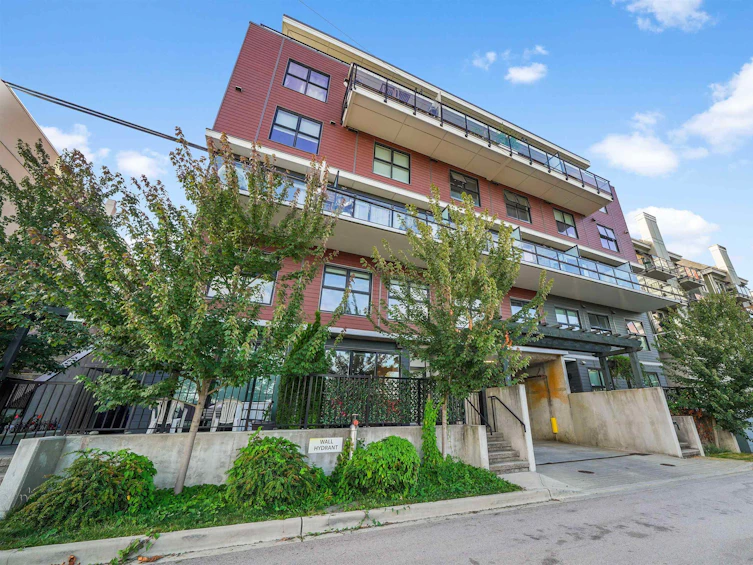 102-217 Clarkson Street, New Westminster, BC, V3L 0J7