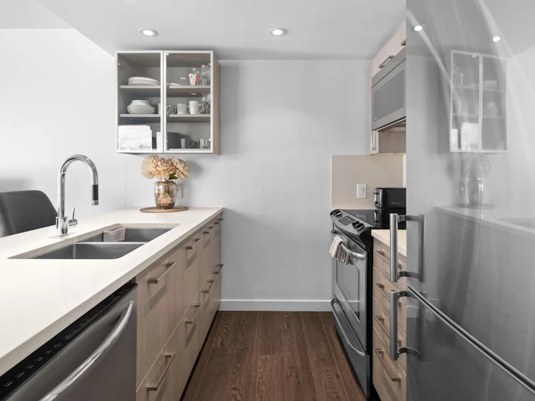 202-983 E Hastings Street, Vancouver, BC, V6A 0G9 - 7