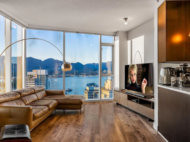 3204 - 1211 Melville Street, Vancouver BC V6E 0A7