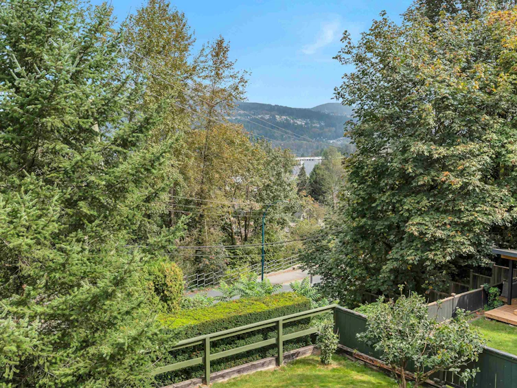 2 Noble Court, Port Moody, BC, V3H 3Z5 - 22