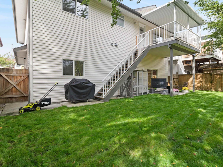 24058 109 Avenue, Maple Ridge, BC, V2W 1Z4 - 32