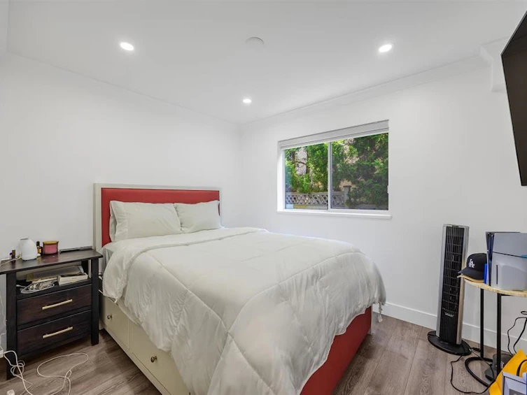 16186 9 Avenue, Surrey, BC, V4A 8W6 - 29