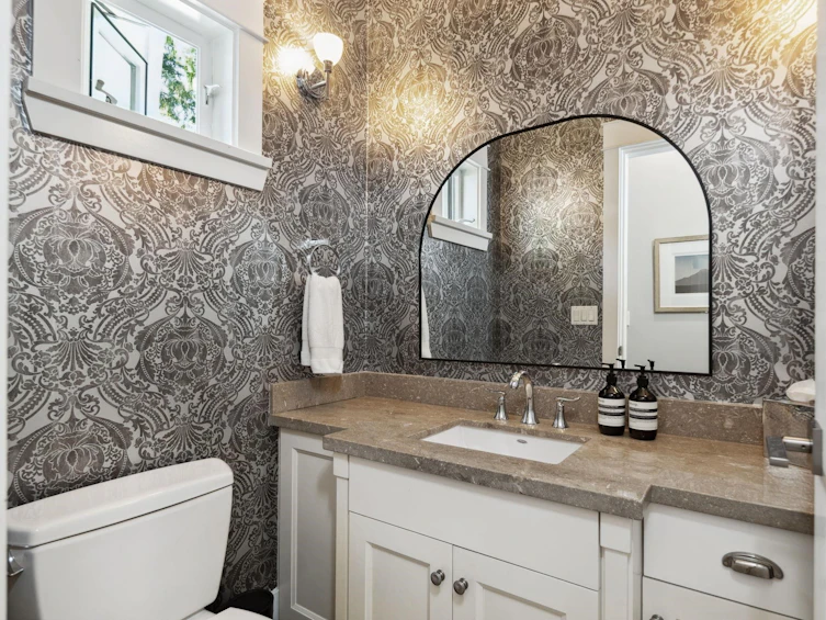 1368 Sunnyside Drive, North Vancouver, BC, V7R 1B1 - 13