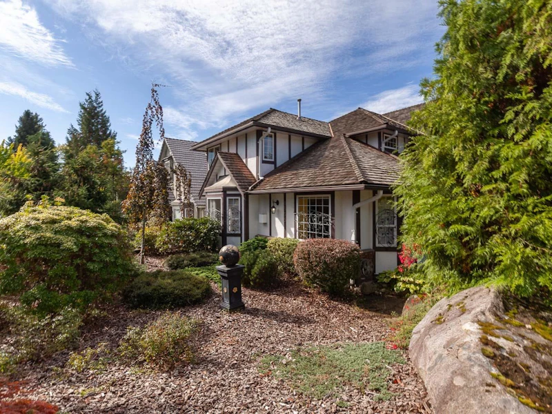 1555 Grand Boulevard, North Vancouver BC V7L 3X9