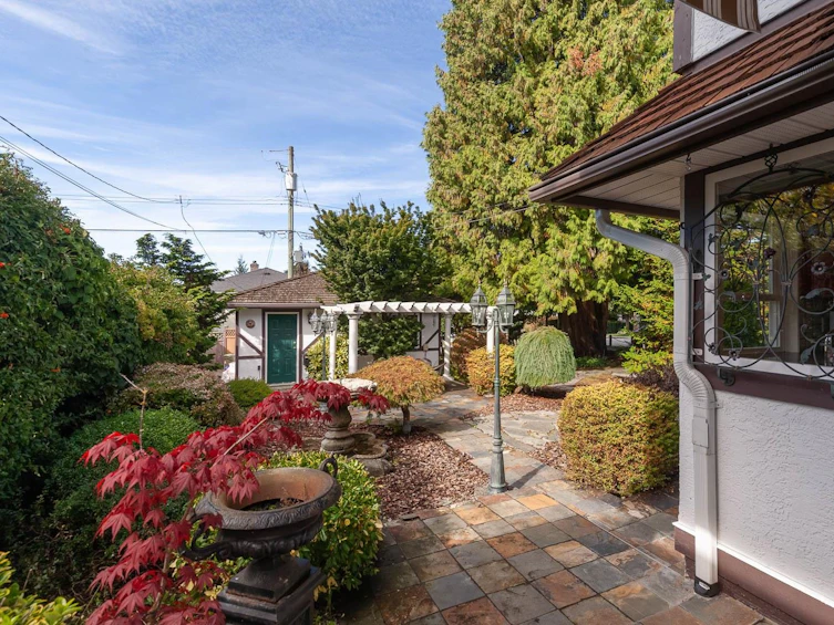 1555 Grand Boulevard, North Vancouver, BC, V7L 3X9 - 35
