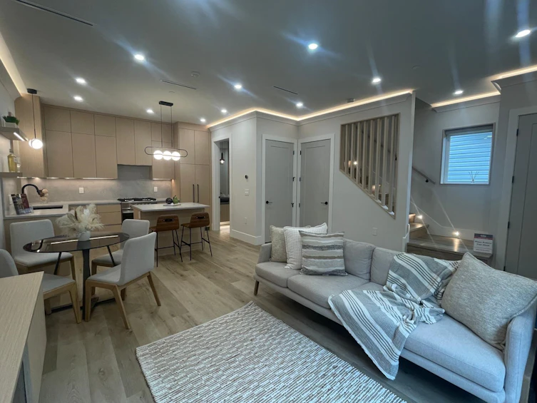 3224 E 27th Avenue, Vancouver, BC, V5R 1P6 - 4