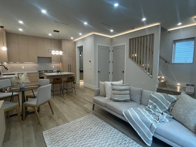 3224 E 27th Avenue, Vancouver, BC, V5R 1P6 - 6