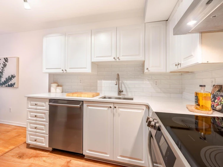 305-1723 Frances Street, Vancouver, BC, V5L 1Z5 - 9