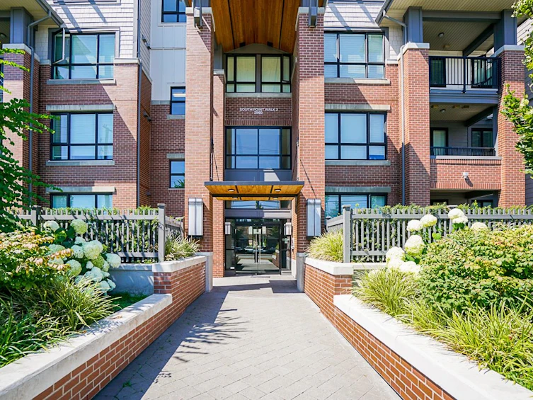 216-2960 151 Street, Surrey, BC, V4P 0G3 - 3