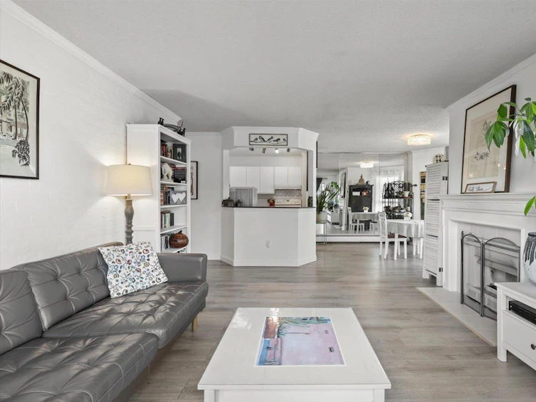 302-1830 East Southmere, Surrey, BC, V4A 9C2 - 8