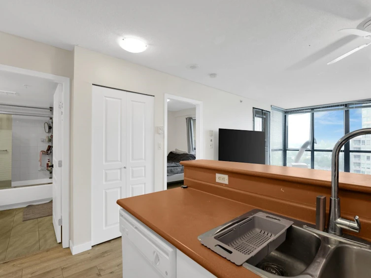 1111-3438 Vanness Avenue, Vancouver, BC, V5R 6E7 - 8